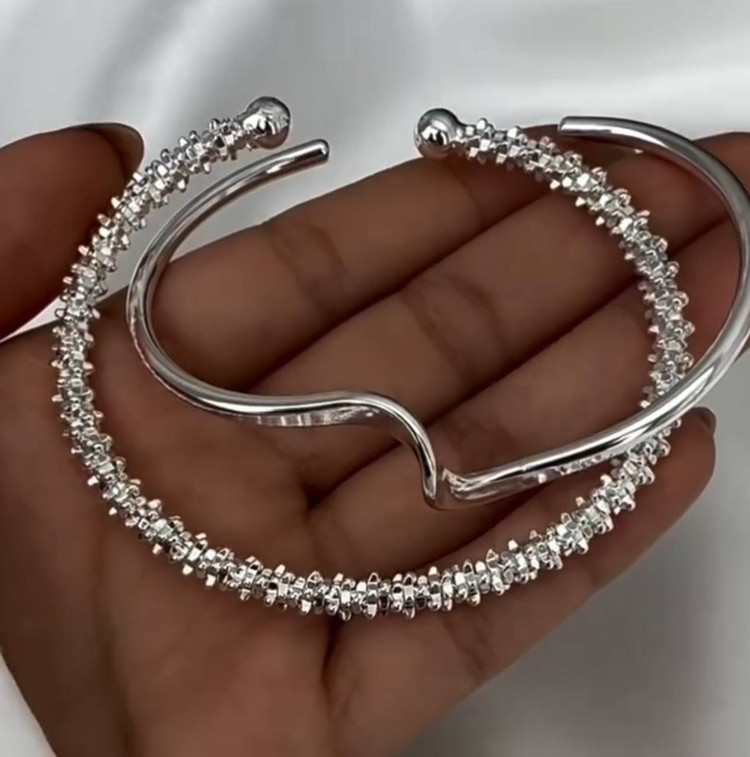 بنگل خاویاری و موجی