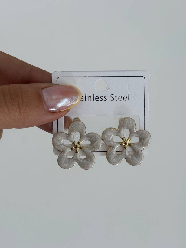 گوشواره مینا کاری طرح گل